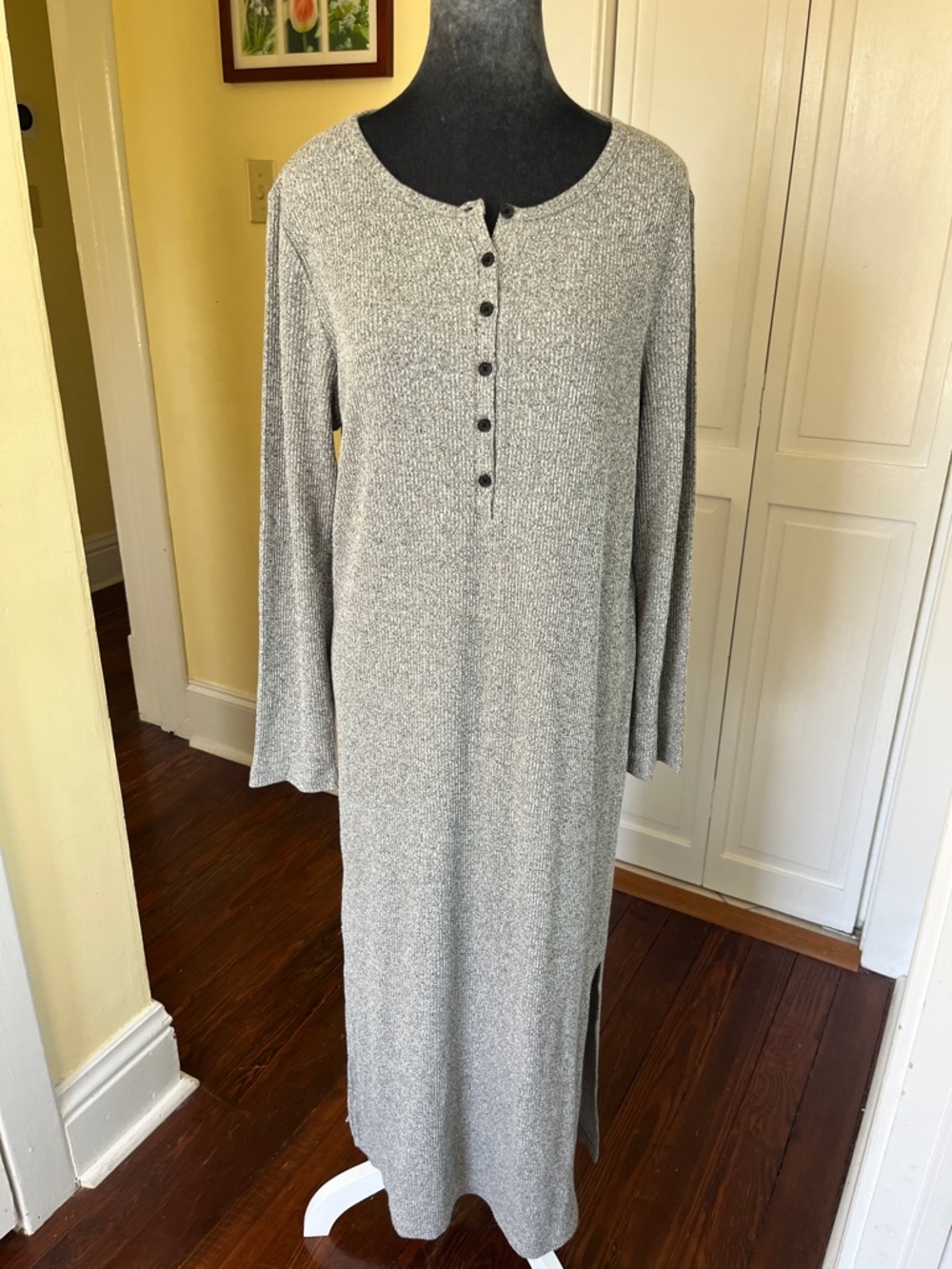 Lou & Grey Heather Gray Long-Sleeve Henley Knit Dress